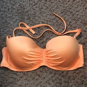 Victoria’s Secret swimsuit top / 36 D